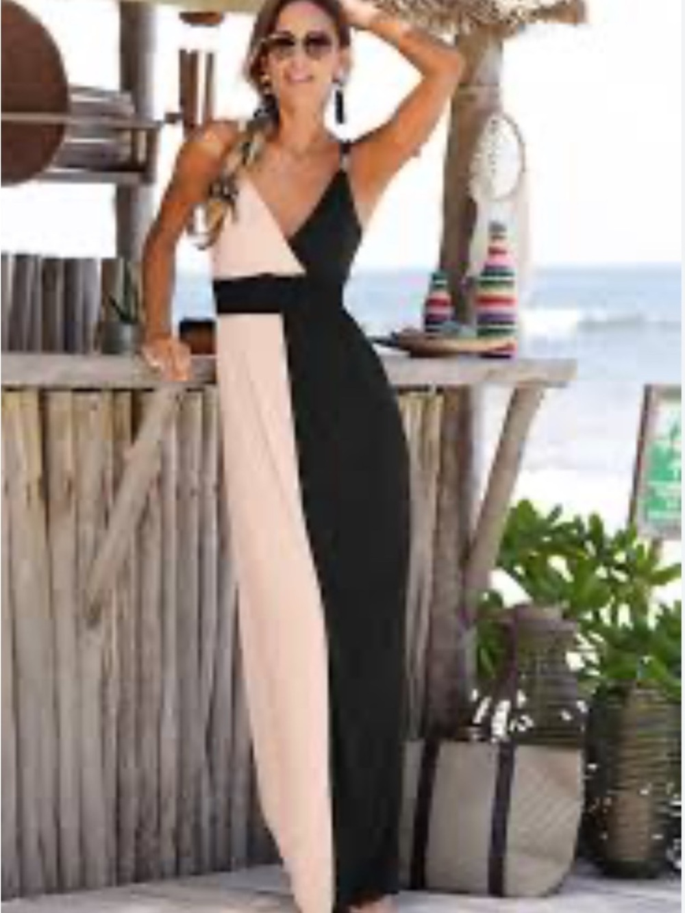 VENUS Black and Beige Colorblock V‑Neck Maxi Dress
